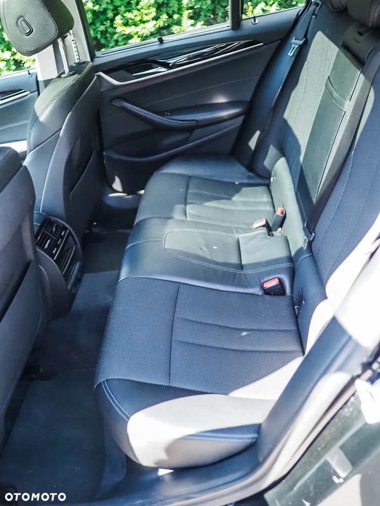 BMW Seria 5 520d xDrive Sport Line - 12