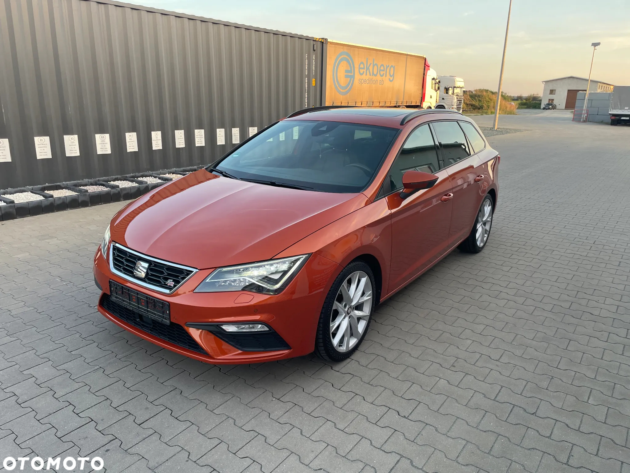 Seat Leon Sportstourer 2.0 TSI OPF DSG FR Plus - 5