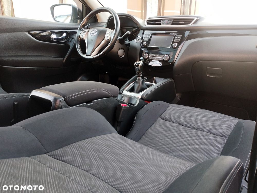 Nissan Qashqai 1.6 DIG-T N-Connecta - 8