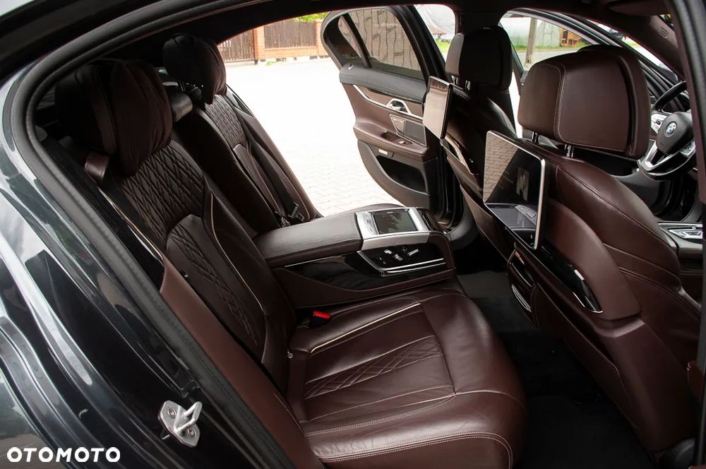 BMW Seria 7 730d xDrive - 17