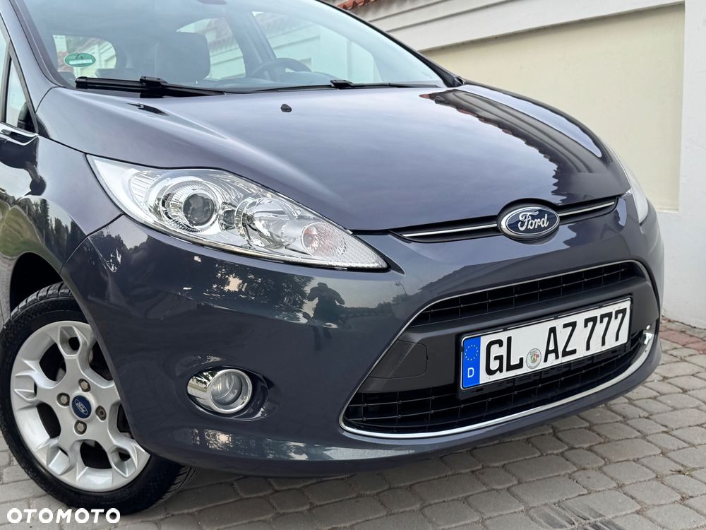 Ford Fiesta - 32