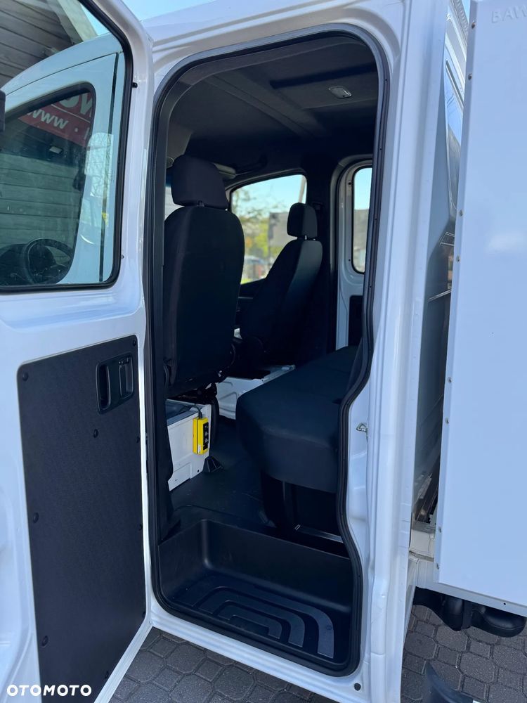 Mercedes-Benz Sprinter - 19