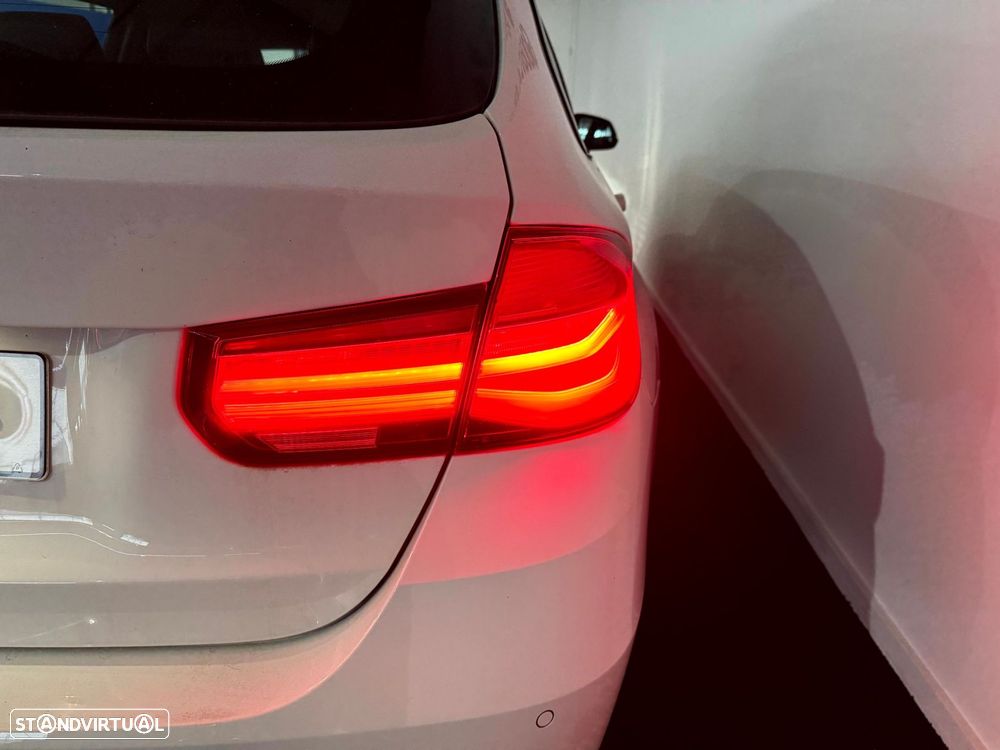 BMW 318 i Pack M Auto - 12