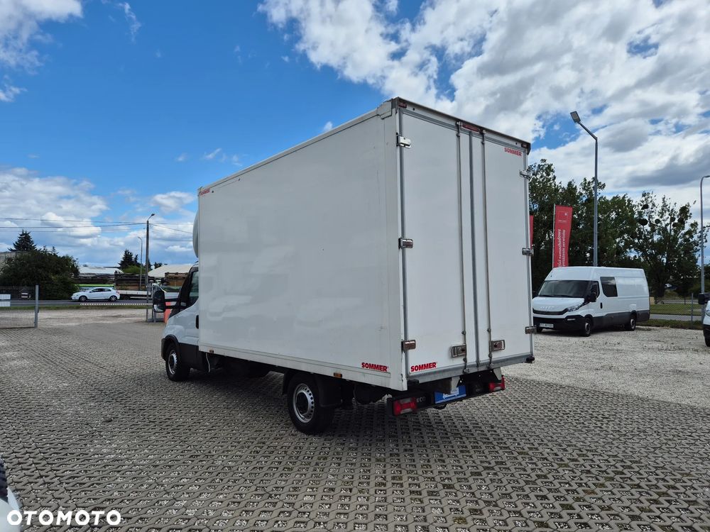 Iveco Daily 35S14 Hi-Matic, kontener 8PAL, pneumatyka, klimatyzacja - 6