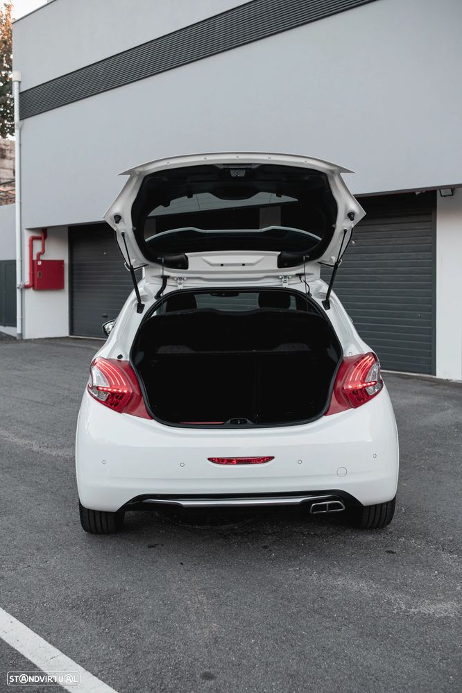 Peugeot 208 1.6 THP GTi - 14