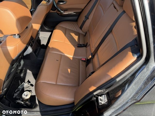 BMW Seria 3 320d xDrive - 25