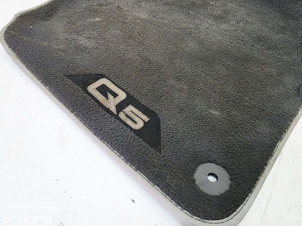 DYWAN DYWANIKI MATERIAŁ WELUR AUDI Q5 8R 8R0061276 8R1061275 - 7