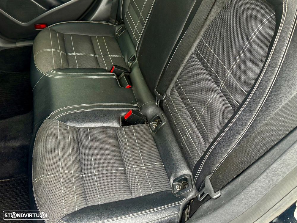 Mercedes-Benz CLA 220 d Shooting Brake AMG Line Aut. - 31