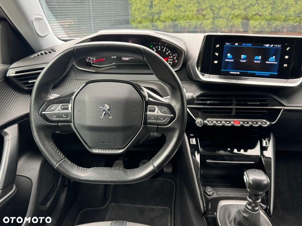 Peugeot 2008 1.2 PureTech Allure Pack S&S - 26