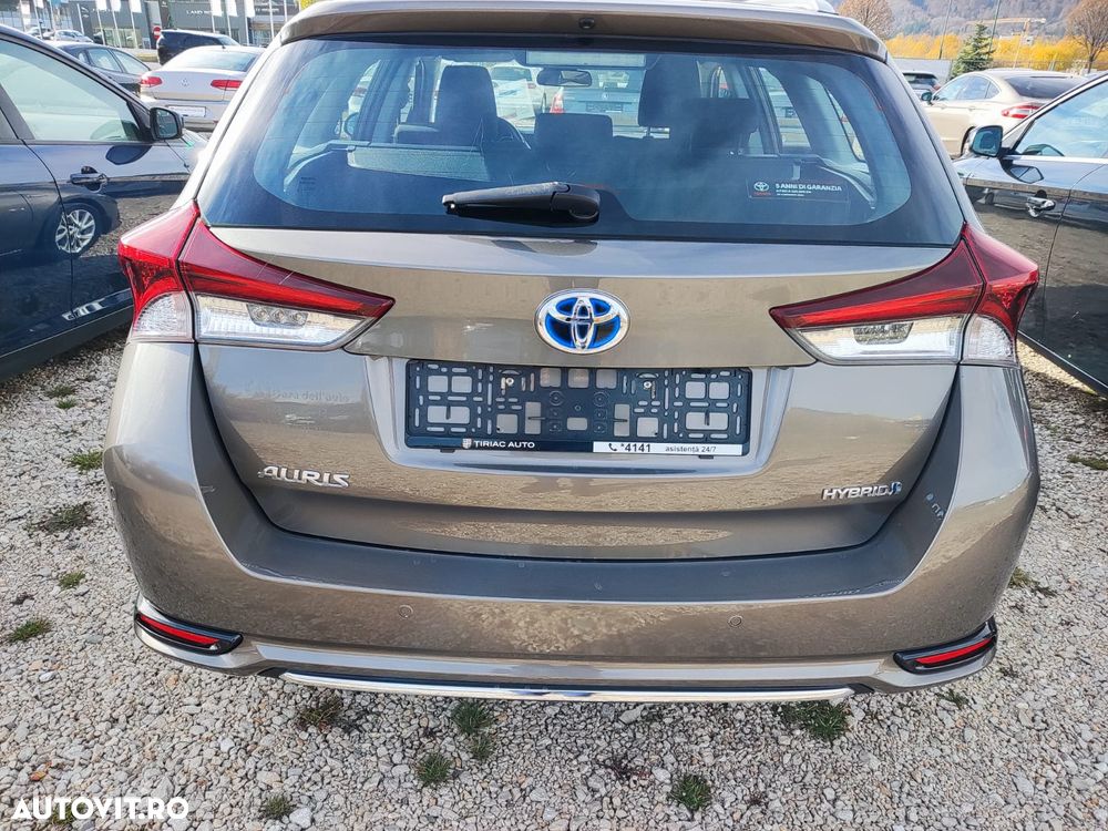 Toyota Auris 1.8 L VVT-i TS Hybrid Sol+ - 4