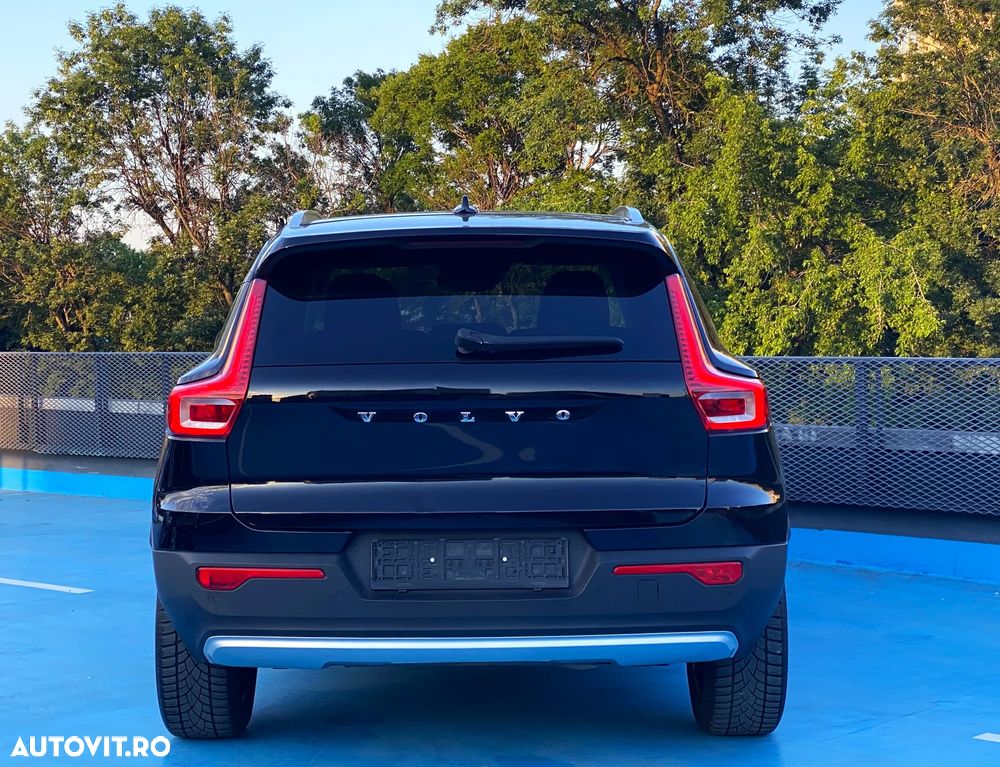 Volvo XC 40 T2 Plus Dark - 17