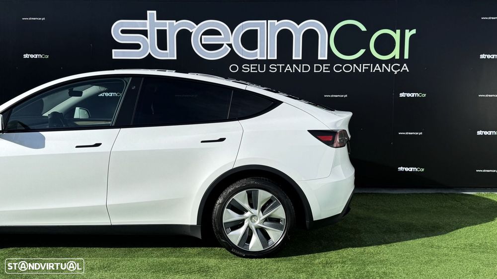 Tesla Model Y Standard - 4