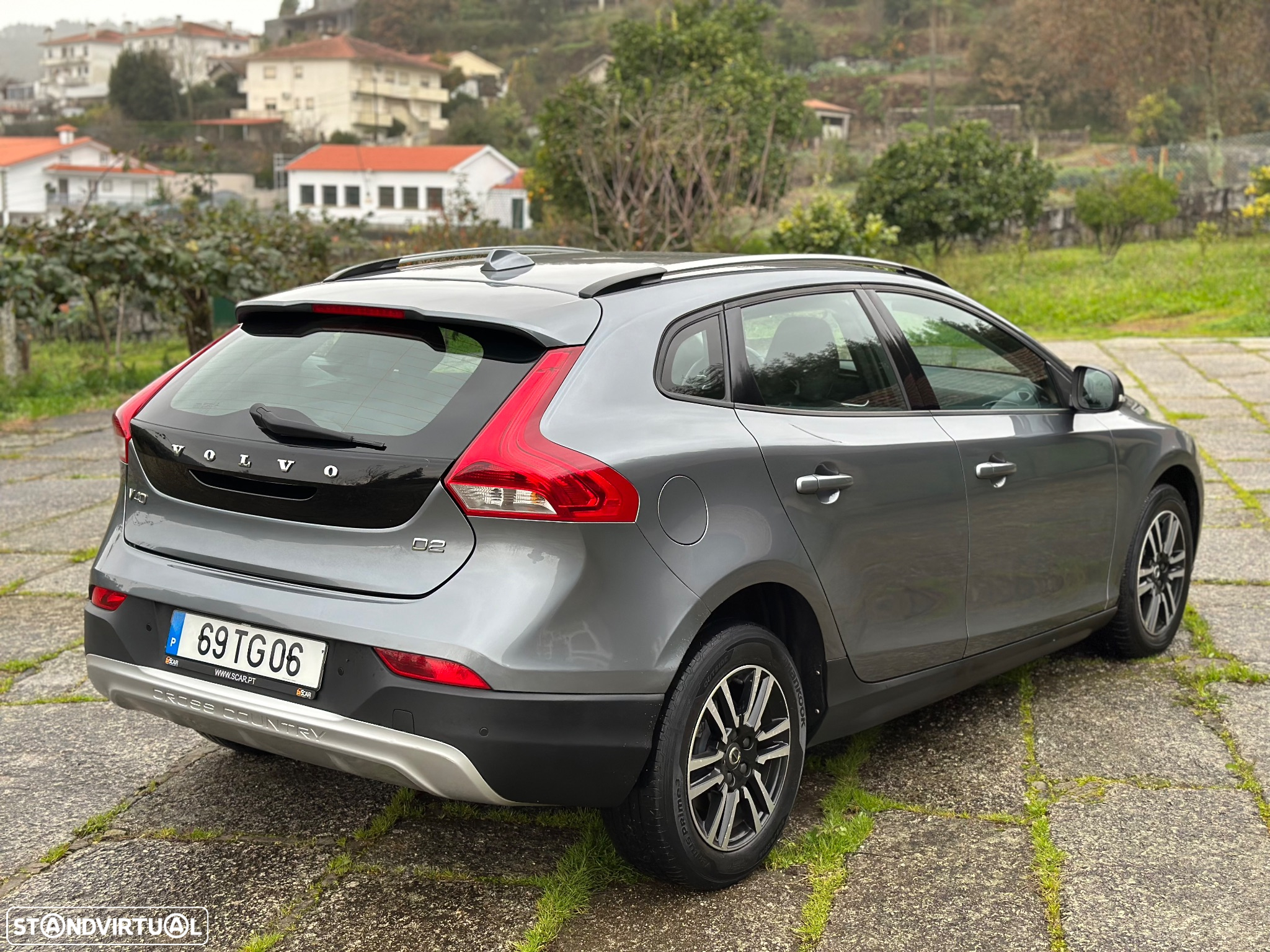 Volvo V40 Cross Country 2.0 D2 Momentum - 27
