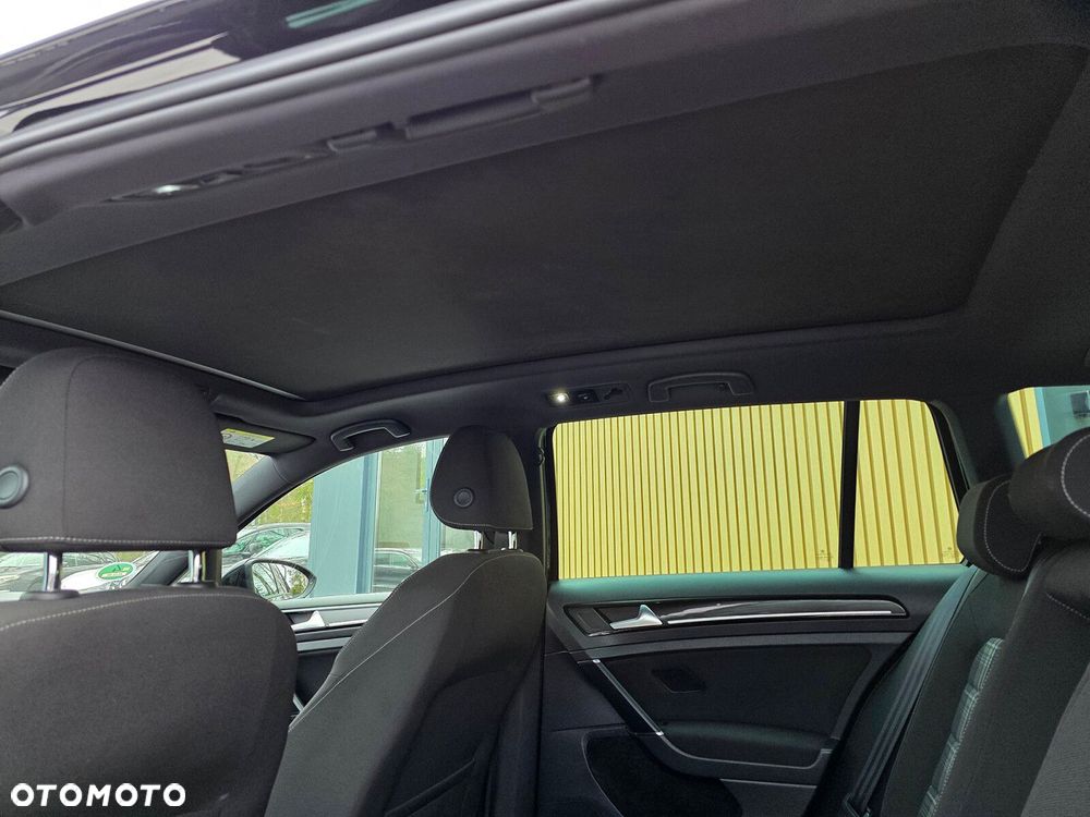 Volkswagen Golf - 13