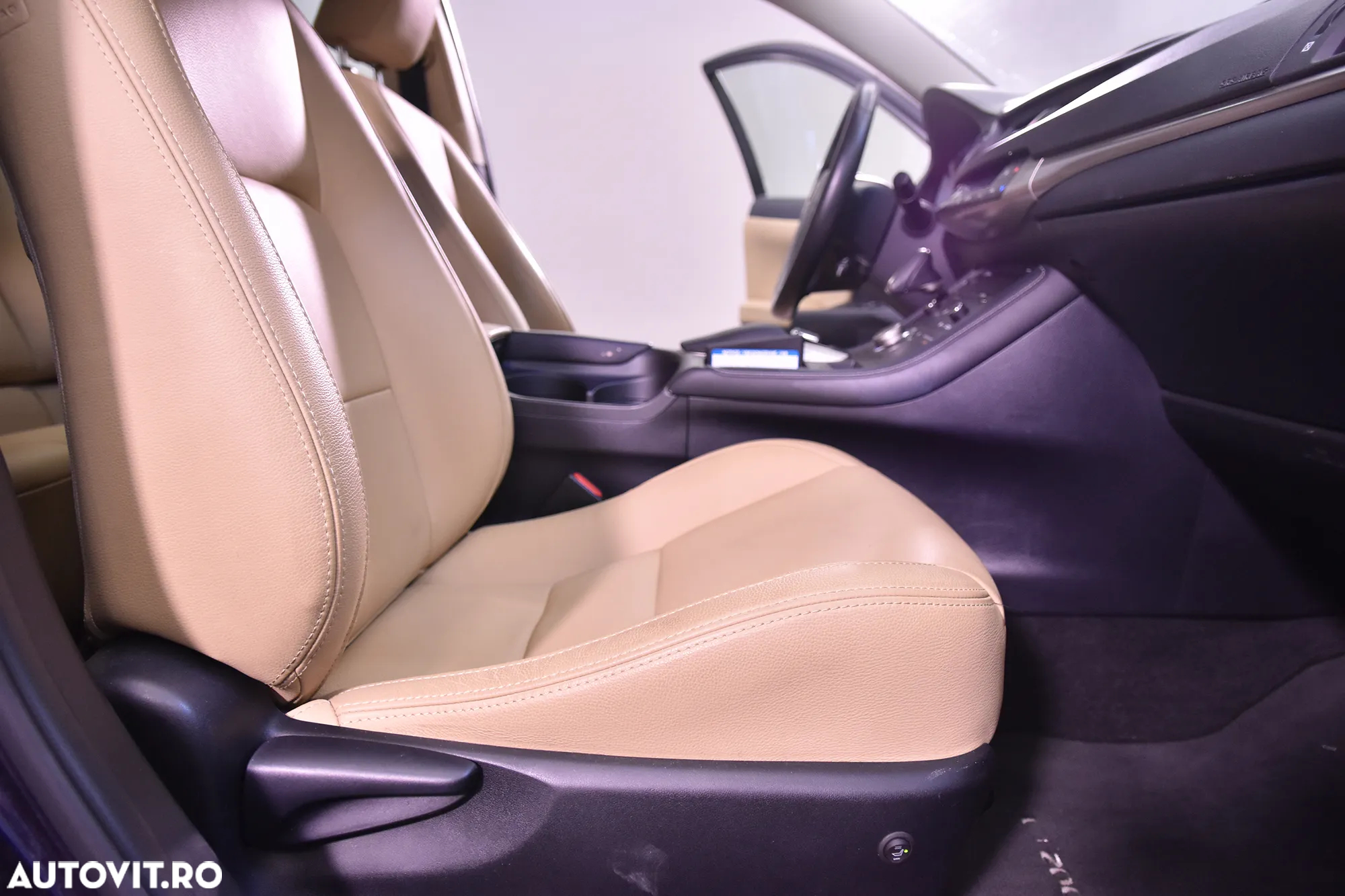 Lexus CT 200h - 11