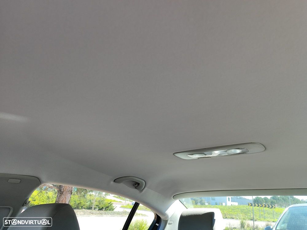 VW Passat 1.9 TDi Confortline - 3