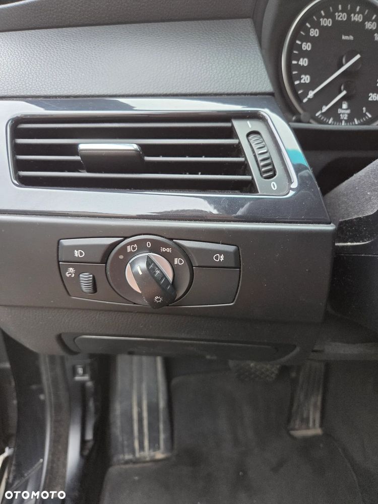 BMW Seria 5 520d - 12