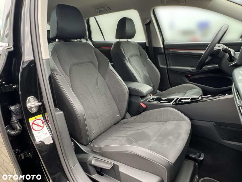 Volkswagen Golf 1.5 eTSI mHEV Style DSG - 27