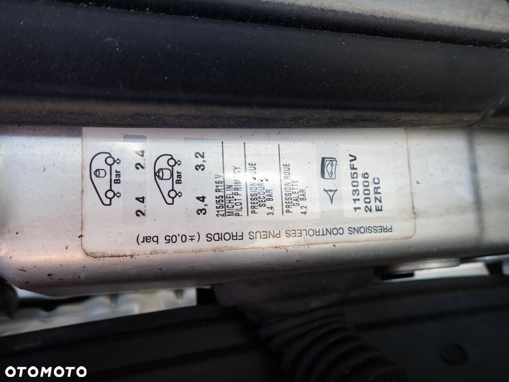 CZĘŚCI - Citroen C4 Picasso I 2,0 HDI 136KM RHJ GRAND PÓŁAT lakier EZR 2007r. INDEX - 10110 - 18