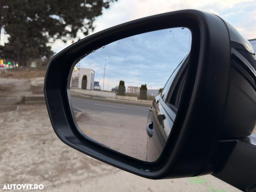 Peugeot 3008 1.2 PureTech Turbo S&S EAT8 Allure - 27