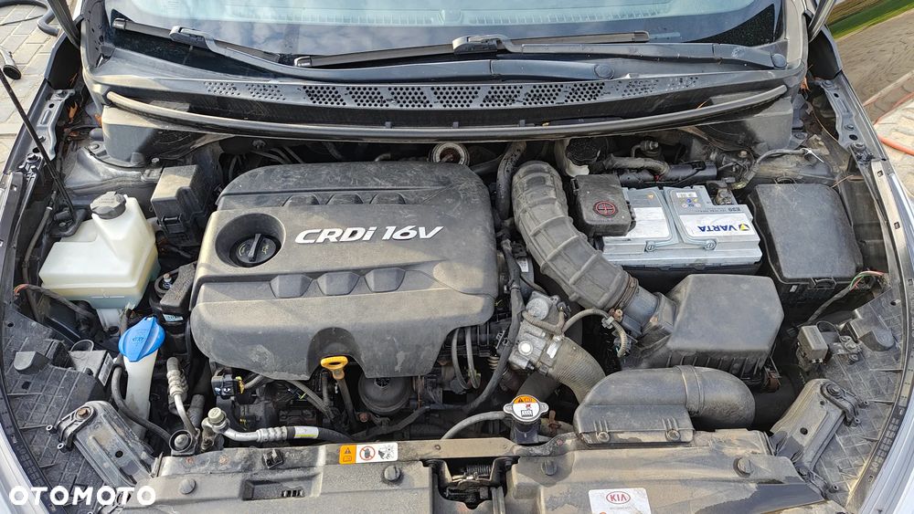 Kia Ceed - 10
