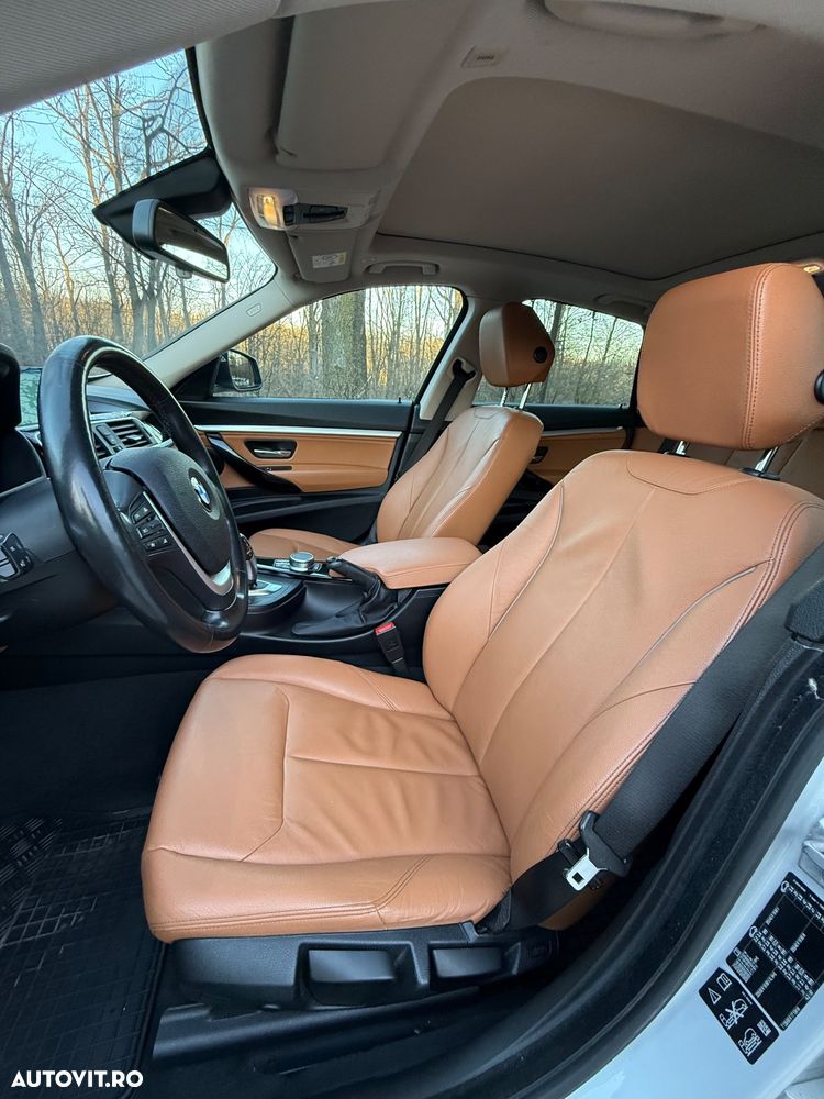 BMW Seria 3 320i xDrive AT - 12