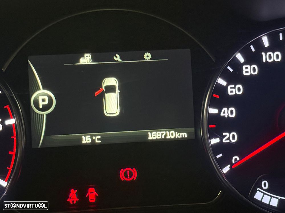 Kia Carens 1.7 CRDi ISG TX 7DCT - 20
