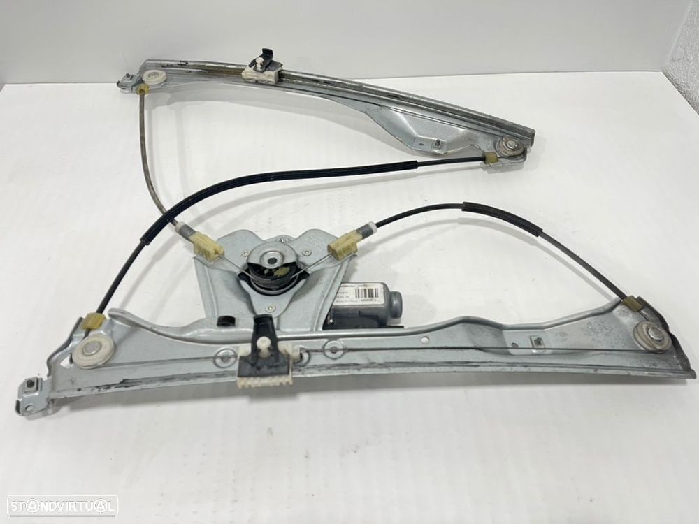 Renault Clio 3 III Elevador vidro Porta F.Esq. Elétrico 4P - 2
