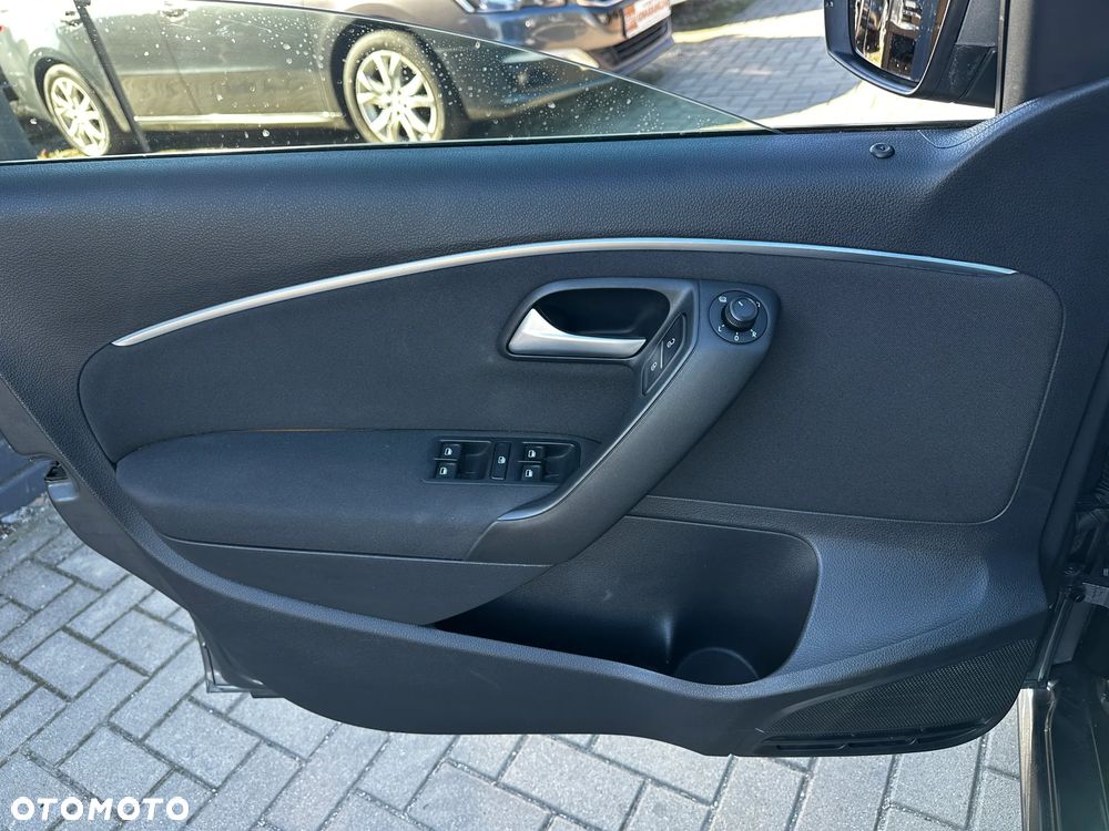 Volkswagen Polo - 17