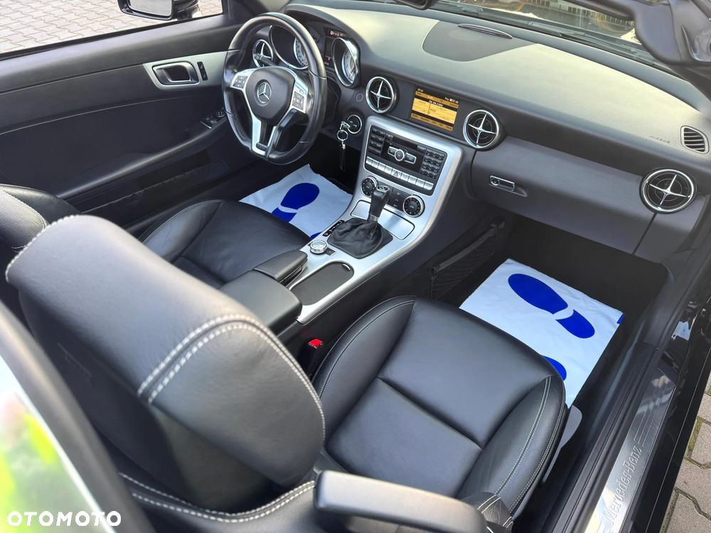 Mercedes-Benz SLK 200 (BlueEFFICIENCY) 7G-TRONIC - 14