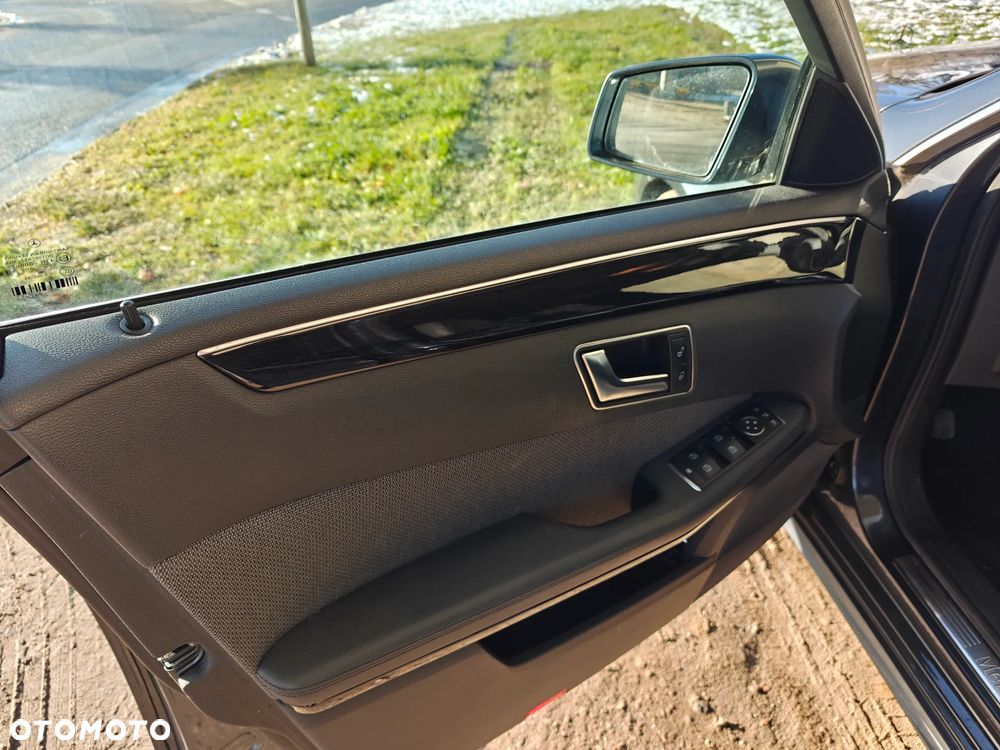 Mercedes-Benz Klasa E - 19