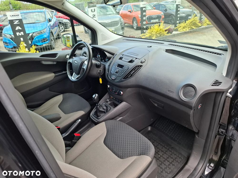 Ford Tourneo Courier 1.5 TDCi Trend - 22