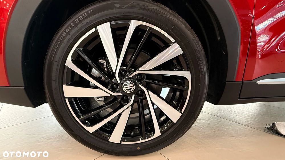 MG ZS Hybrid+ - 12