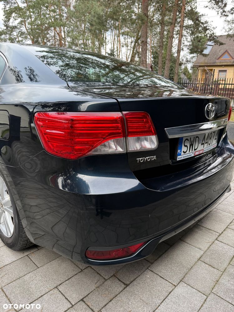 Toyota Avensis 1.8 Sol - 13