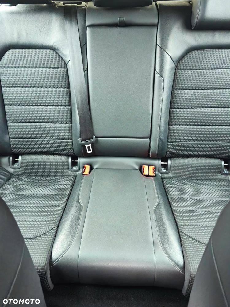 Volkswagen Golf Variant 1.4 TSI BlueMotion Technology DSG Comfortline - 2