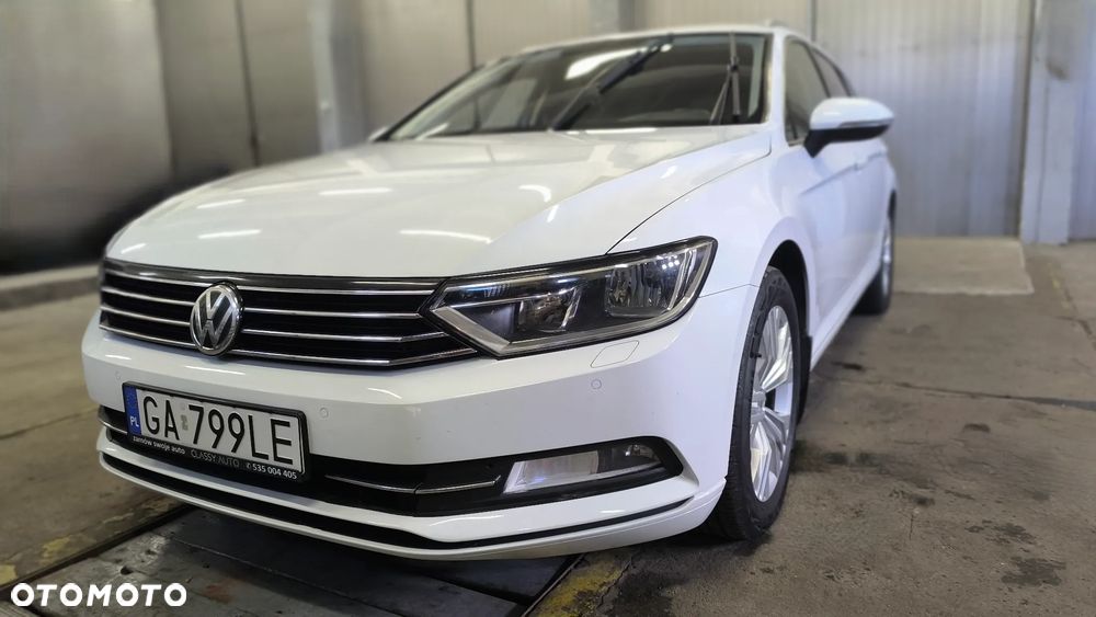 Volkswagen Passat 2018 photo 2