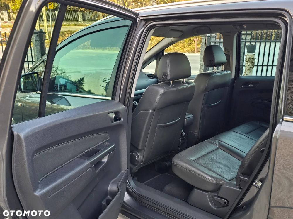 Opel Zafira 1.8 Cosmo - 18