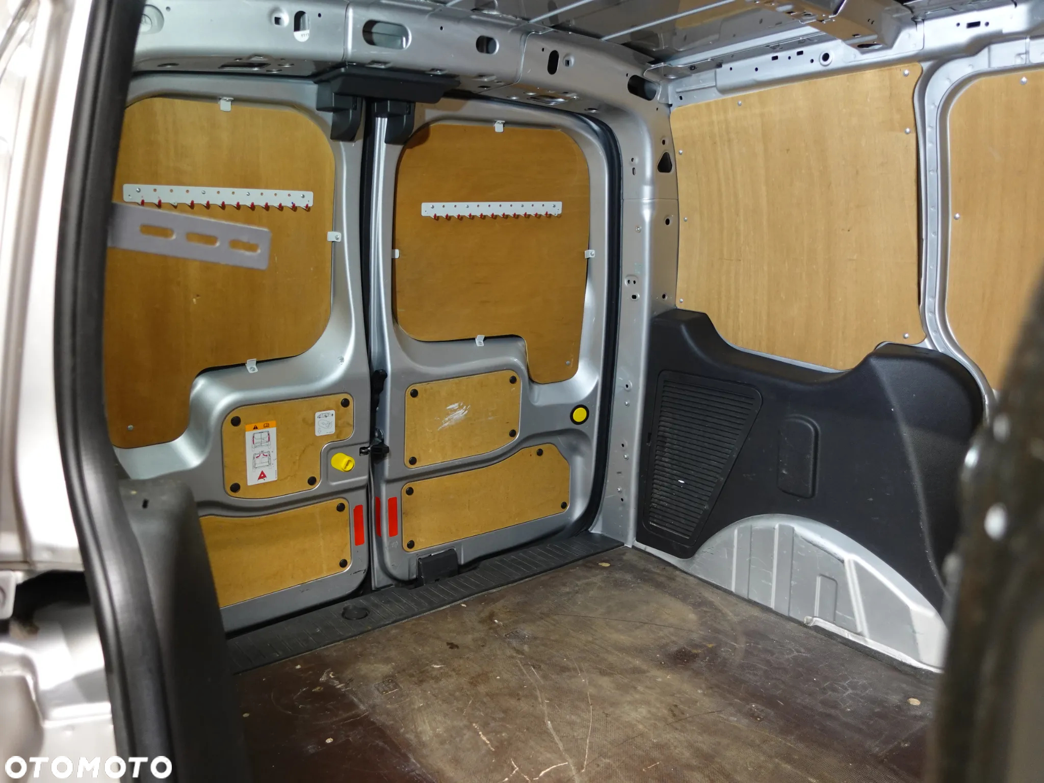 Ford Transit Connect - 25