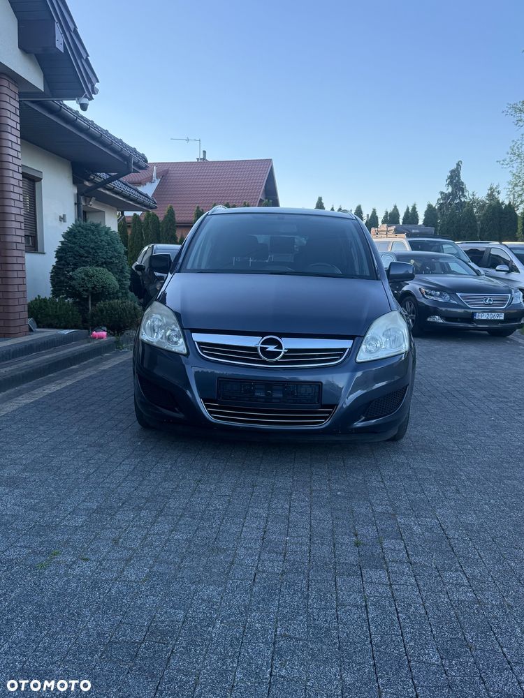 Opel Zafira 2.2 - 2
