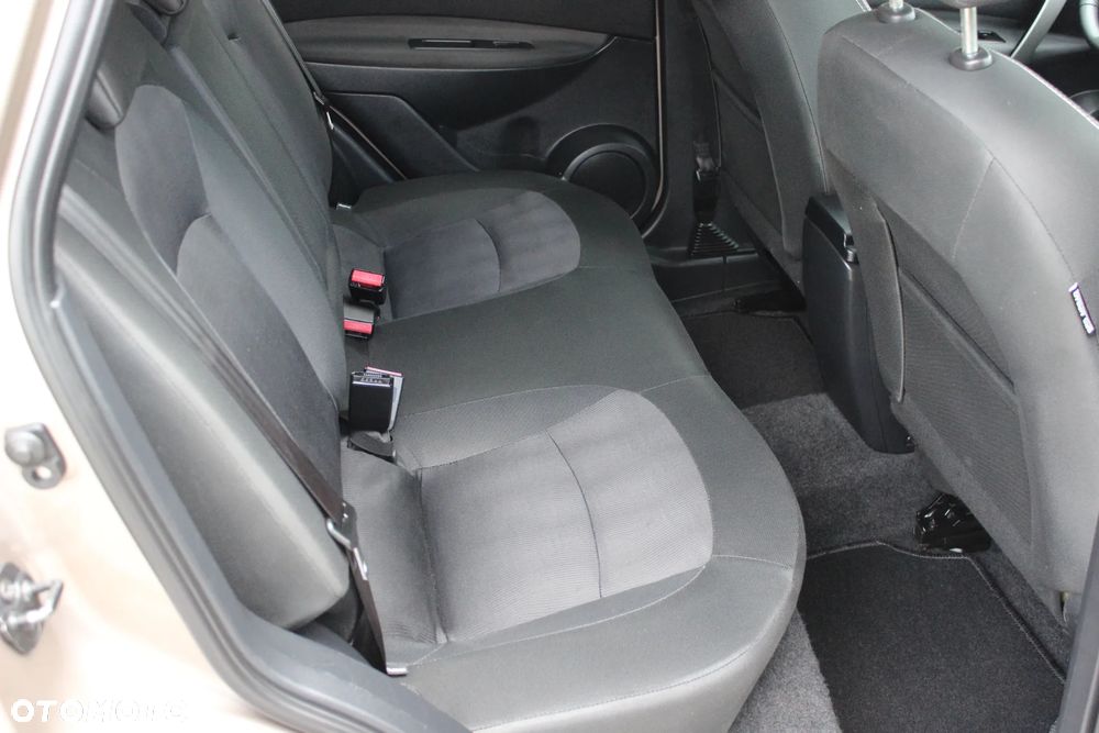 Nissan Qashqai 2.0 360 - 24
