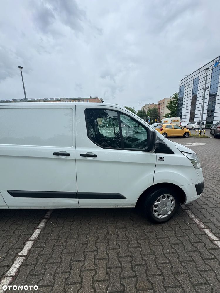 Ford TRANSIT CUSTOM - 7