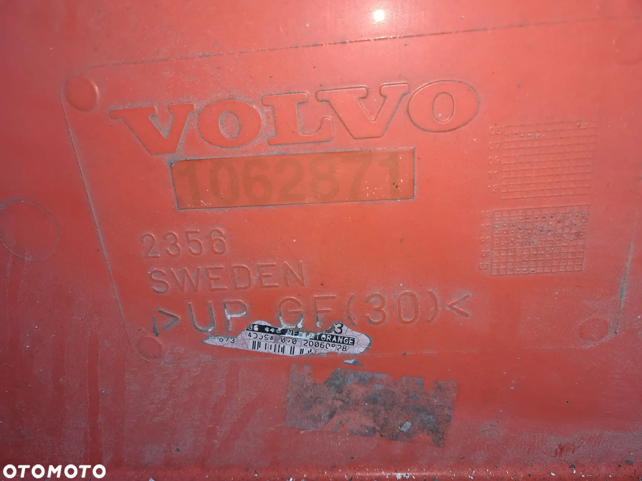 OWIEWKA ZAKABINOWA GÓRNA Volvo FM niska kabina lewa prawa - 4