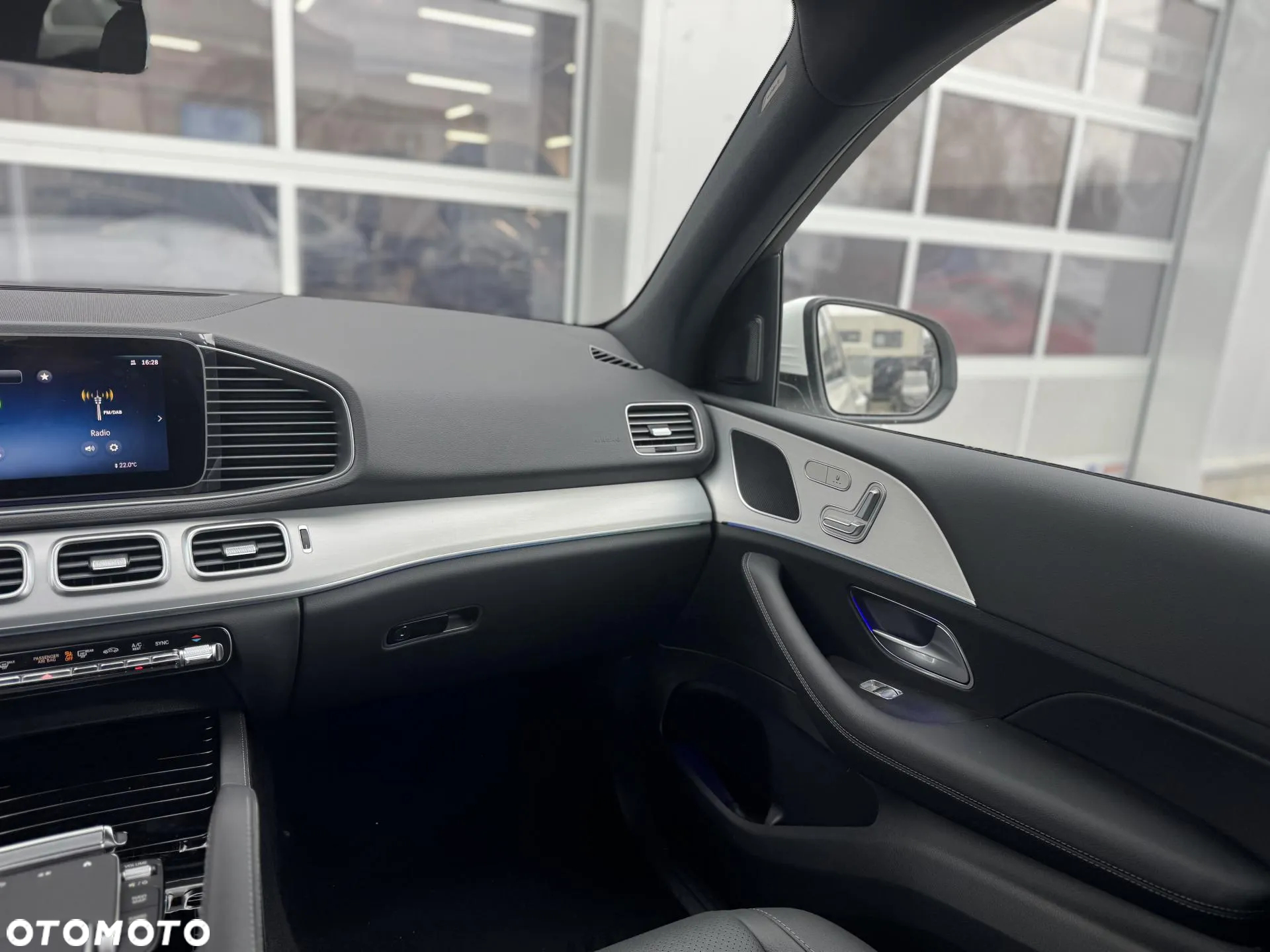 Mercedes-Benz GLE 300 d 4Matic 9G-TRONIC Advanced - 16