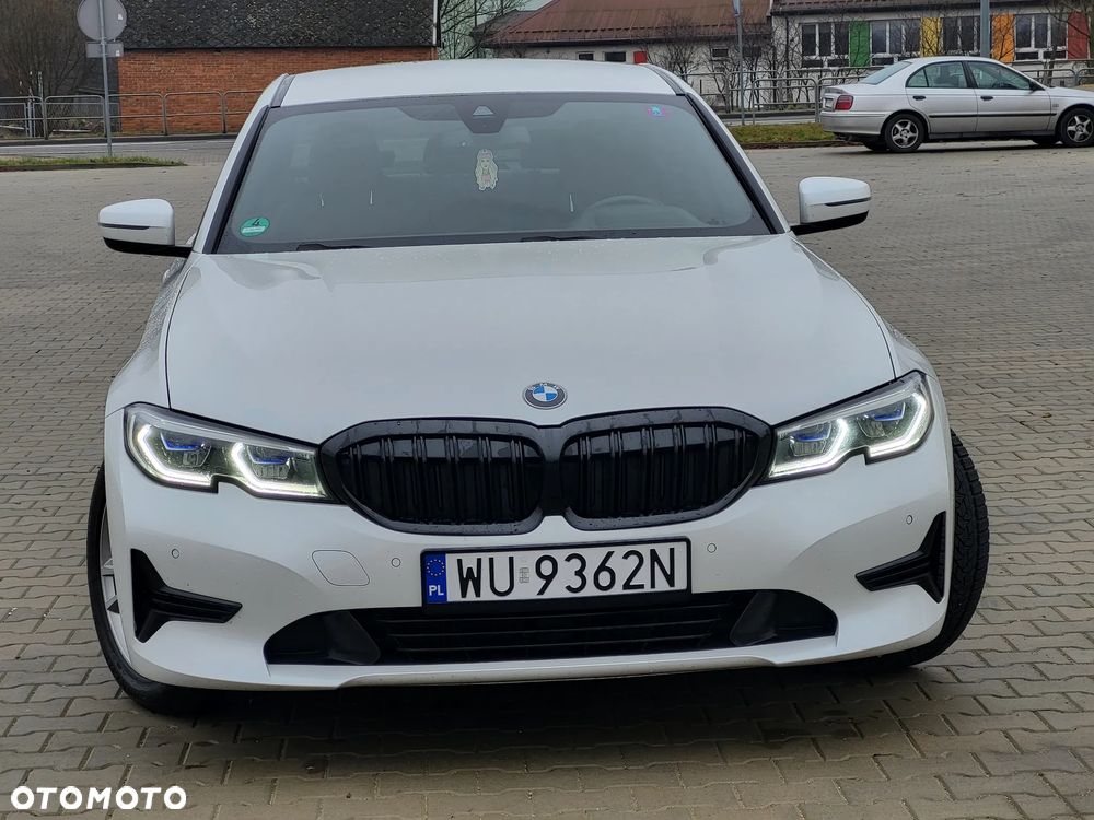 BMW Seria 3 318d Sport Line - 2