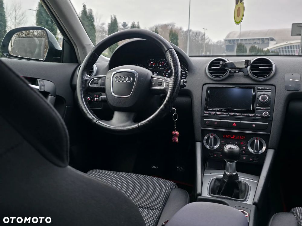 Audi A3 Sportback 2.0 TDI DPF Ambition - 9