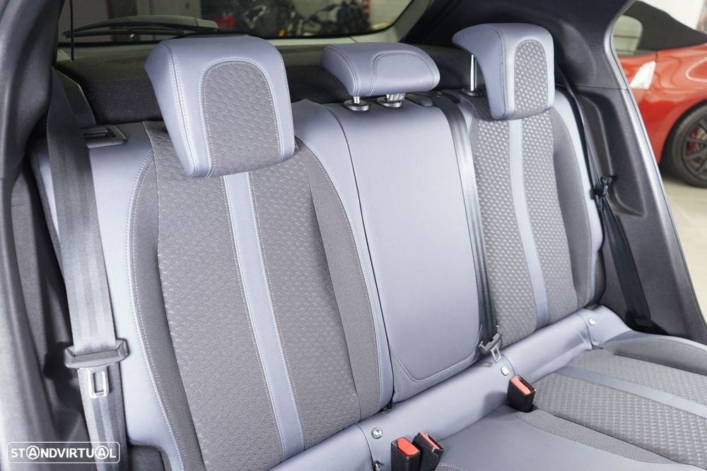 Peugeot 2008 1.2 PureTech Allure Pack - 40