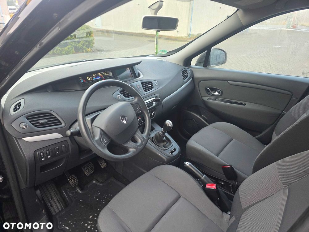 Renault Scenic - 6