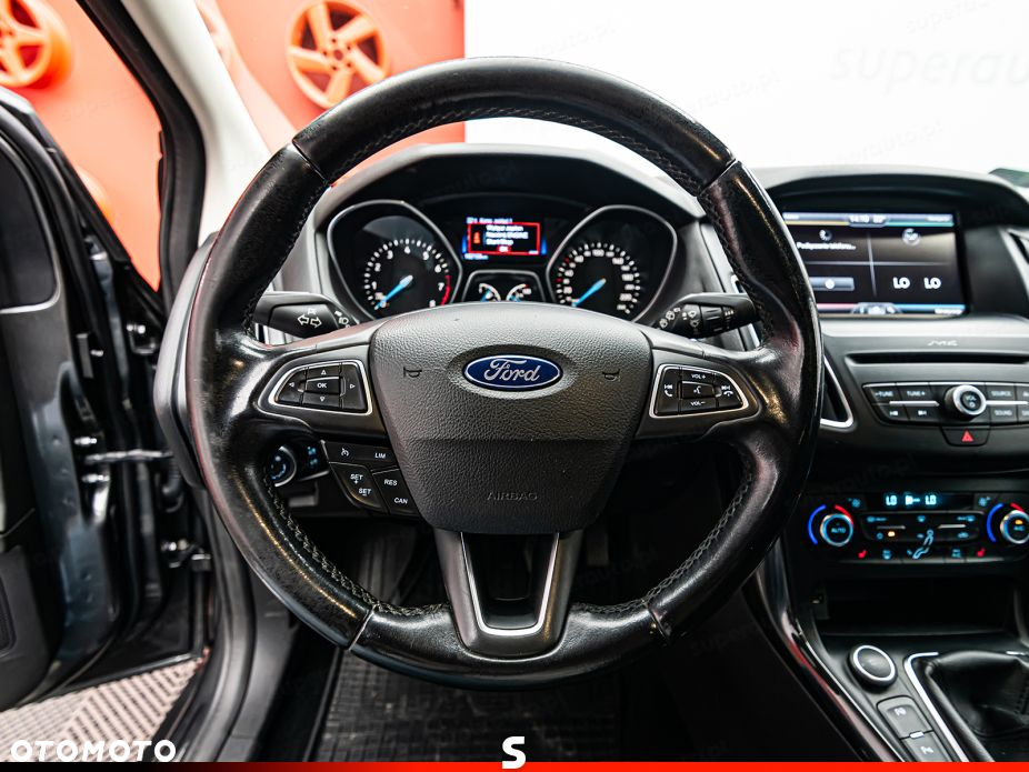 Ford Focus - 12