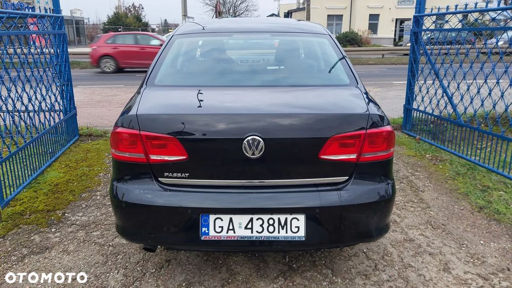 Volkswagen Passat 1.4 TSI BlueMotion Technology Comfortline - 4