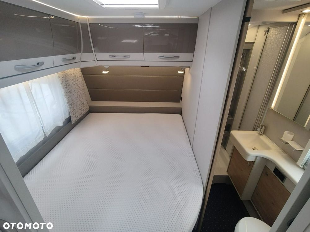 Dethleffs Nomad 730 FKR dla 8 osób! - 10